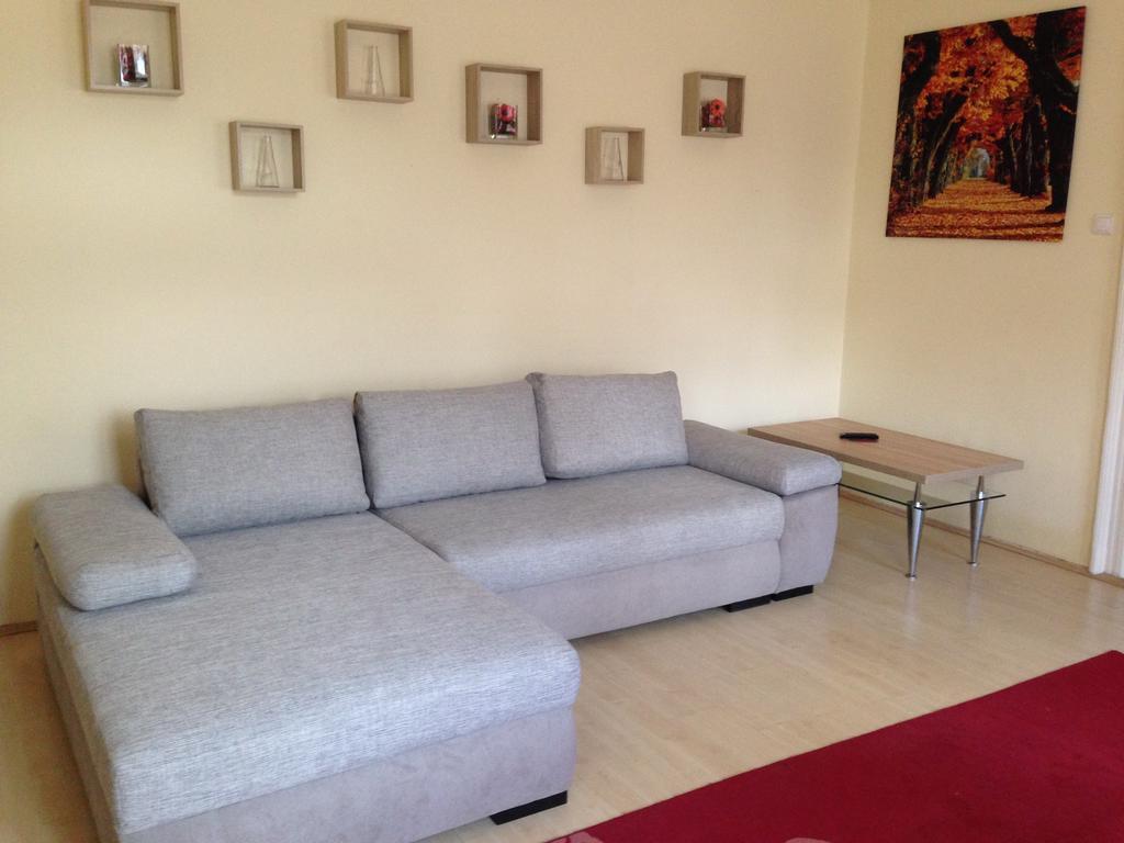 דברצן Peterfia Apartman מראה חיצוני תמונה